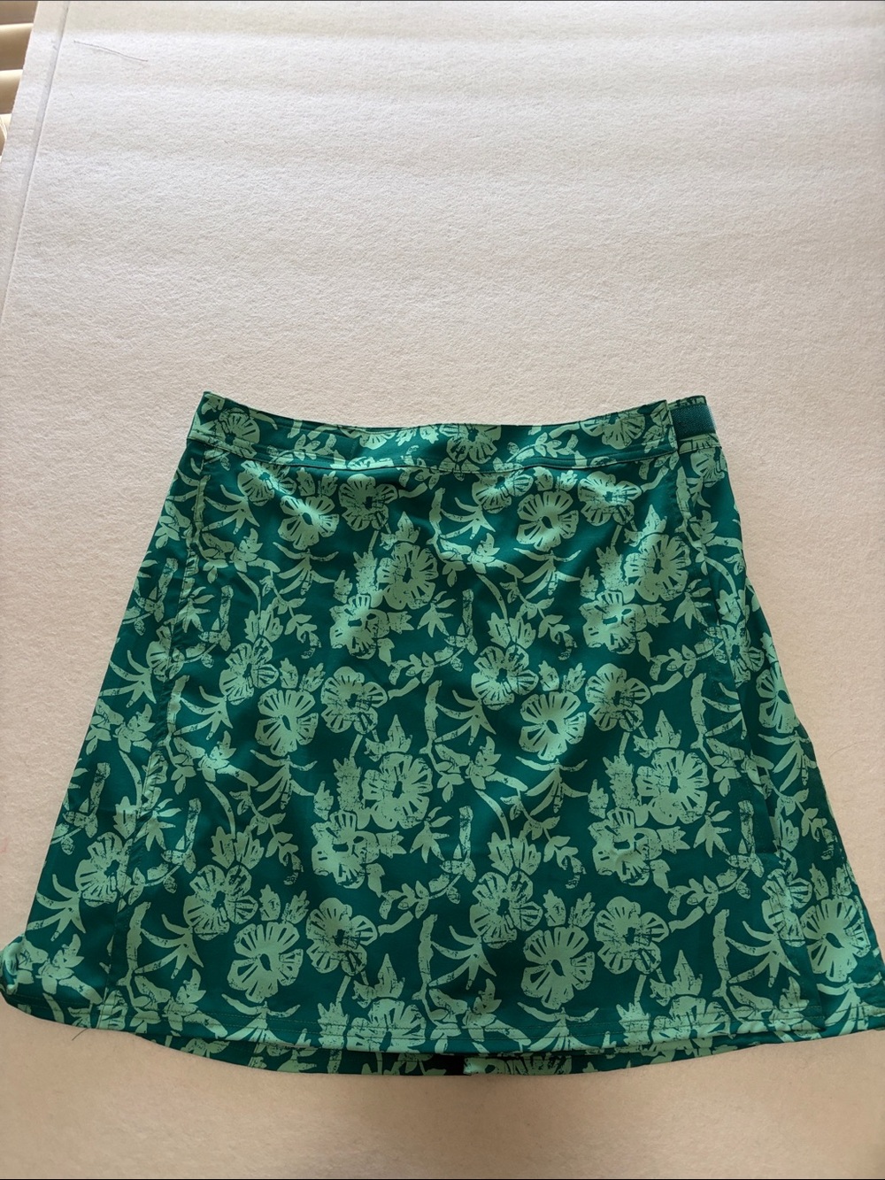 Ripskirt Hawaii Skirt size Medium